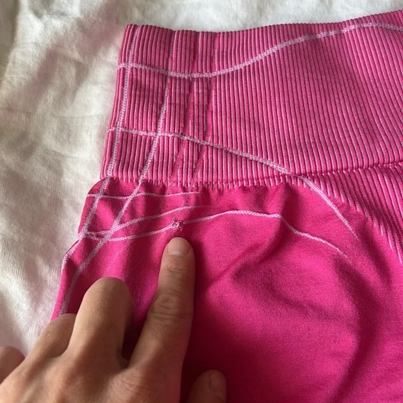 FIRM Gymshark | Apex Seamless Shorts - Picture 8 of 11